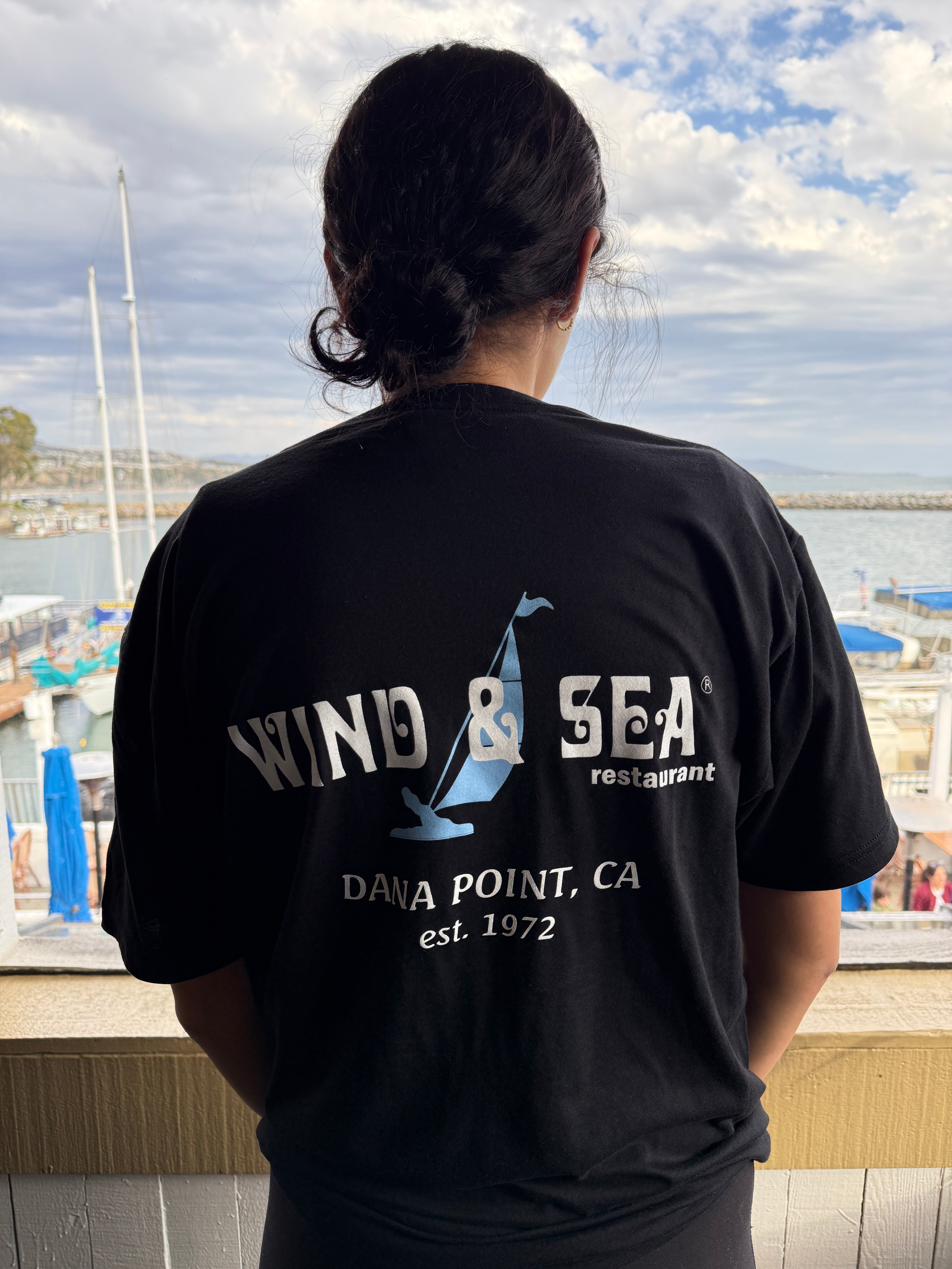 W&S Black/White Tee – Wind & Sea Restaurants, Inc.