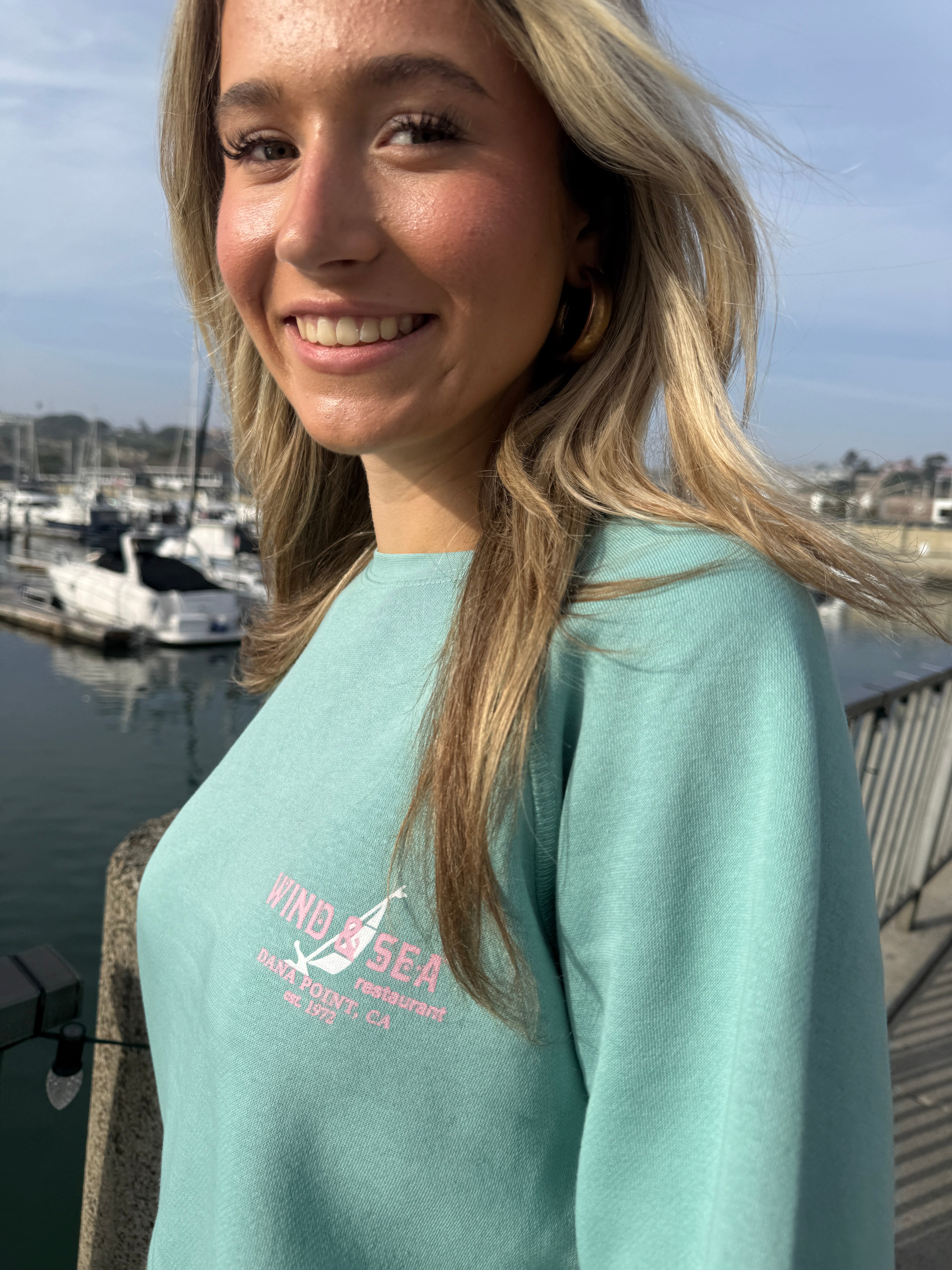 W&S Seaglass Crewneck – Wind & Sea Restaurants, Inc.